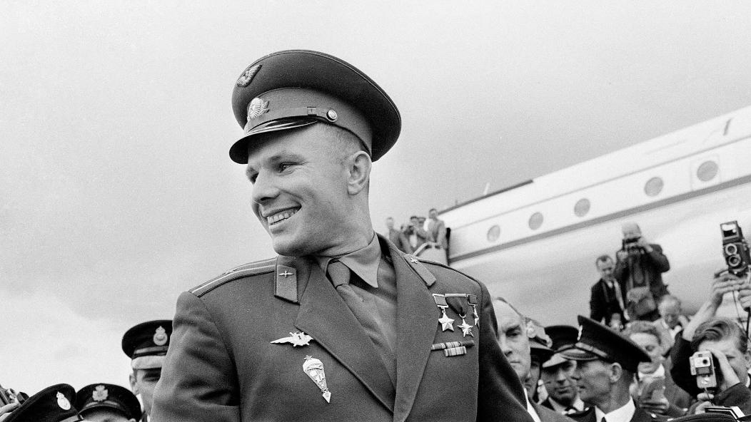 12 апреля первый в мире человек полетел в космос. И это был советский коммунист