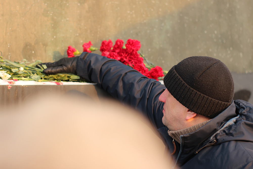 Архангелогородцы возложили цветы к памятнику В.И. Ленину