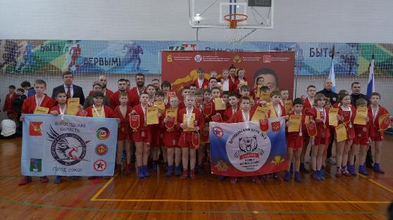 В Вельске при поддержке КПРФ прошел второй турнир по самбо памяти Дмитрия Чернакова