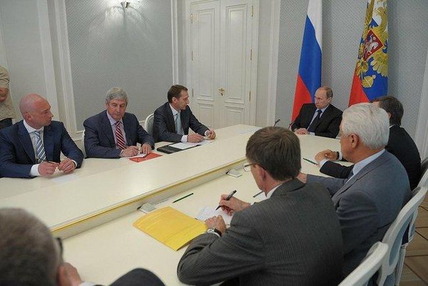 Лидер КПРФ Г.А. Зюганов и руководители парламентских партий встретились с Президентом России В.В. Путиным