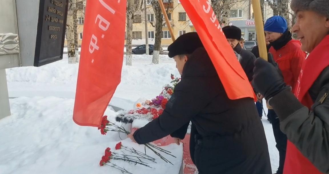 Коммунисты Северодвинска провели мероприятия к годовщине снятия блокады Ленинграда